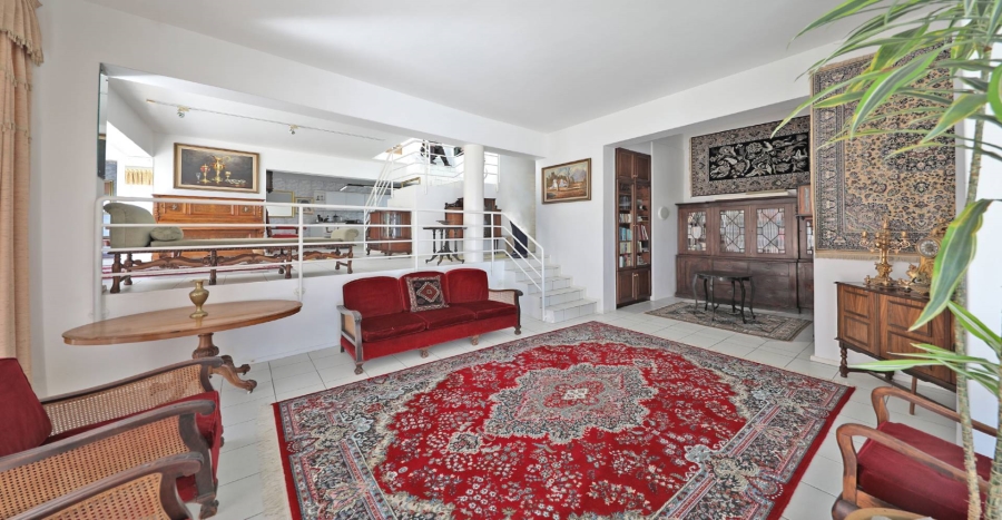 5 Bedroom Property for Sale in Plattekloof Western Cape